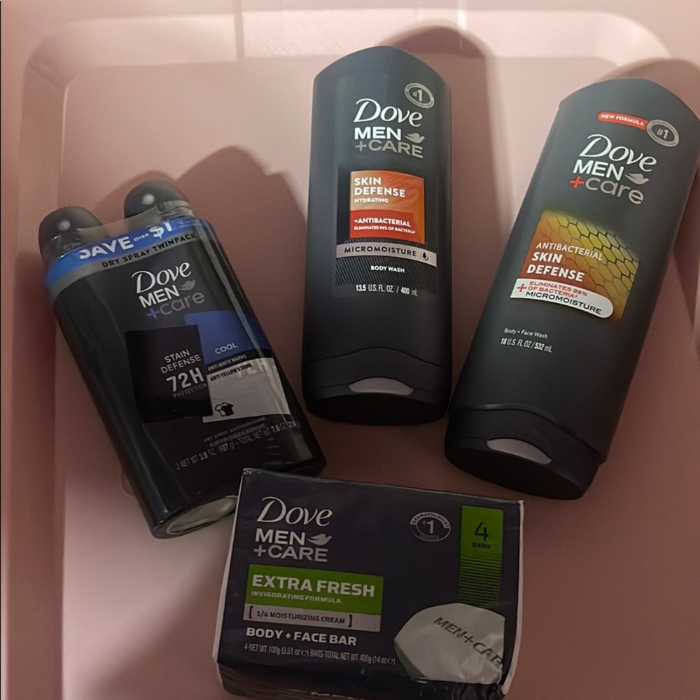 Men+Care Skin Defense Cleanser - Black